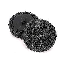Macro strip quick change discs for industrial abrasives
